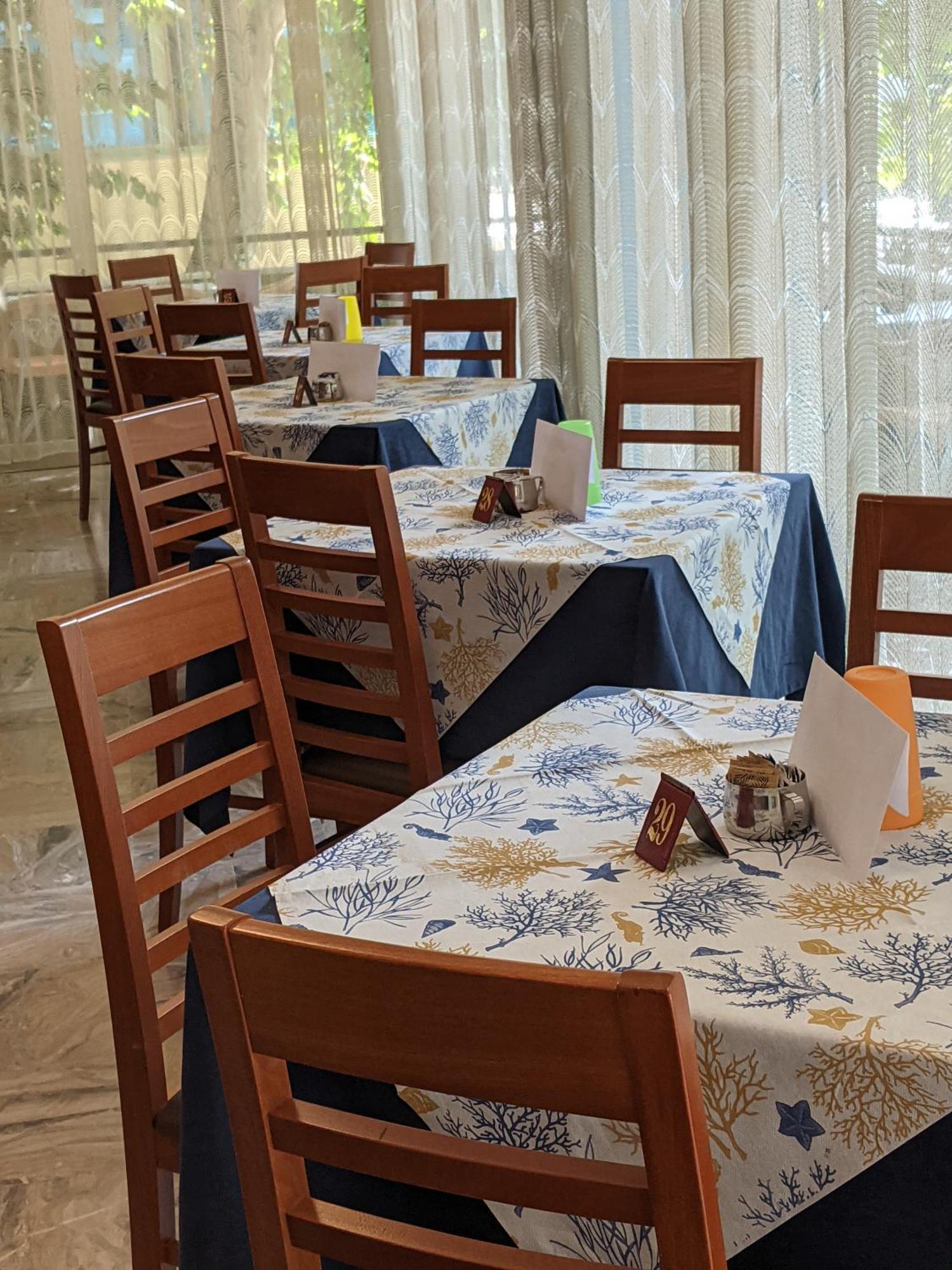 Hotel Bellevue Cesena Bagian luar foto